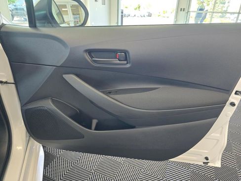 Used 2024 Toyota Corolla LE FWD image 41