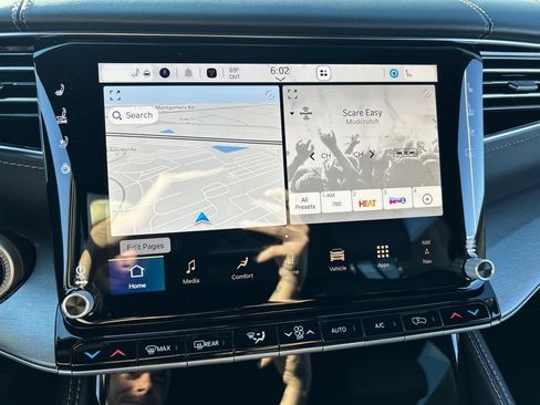 New 2026 Jeep Grand Wagoneer Limited AWD/4WD image 12