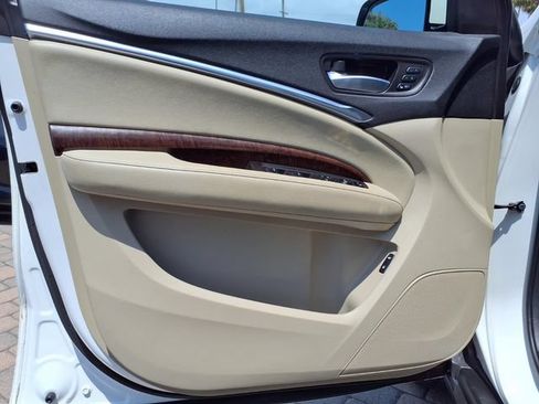 Used 2017 Acura MDX SH-AWD image 18