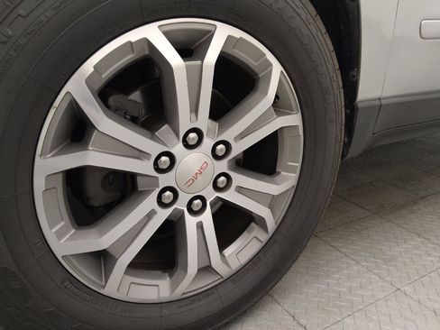 Used 2015 GMC Acadia SLT w/ Open Road Package FWD image 31