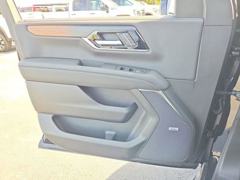 New 2026 GMC Yukon XL Denali w/ LPO, Floor Liner Package image 20