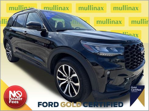 Used 2025 Ford Explorer ST-Line image 1