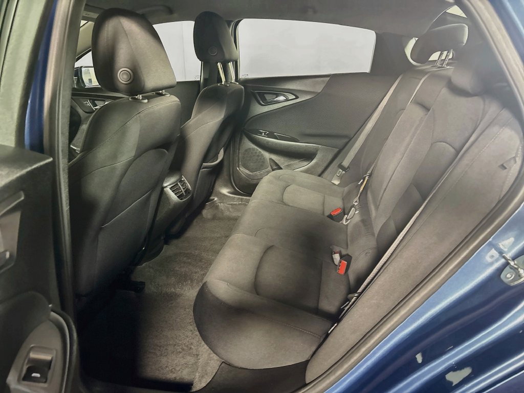 Used 2025 Chevrolet Malibu LT FWD image 19