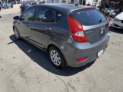 Used 2013 Hyundai Accent GS FWD image 4