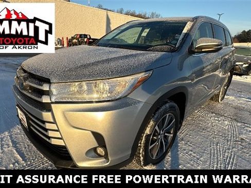 Used 2017 Toyota Highlander XLE image 1