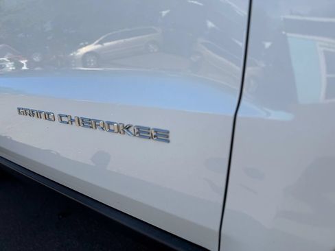 Used 2015 Jeep Grand Cherokee Laredo w/ Quick Order Package 23E AWD/4WD image 28