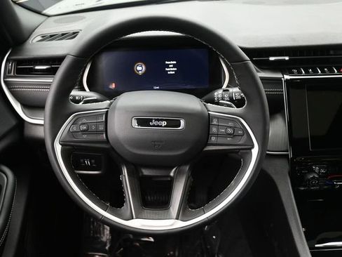 New 2026 Jeep Grand Cherokee L 4WD image 23