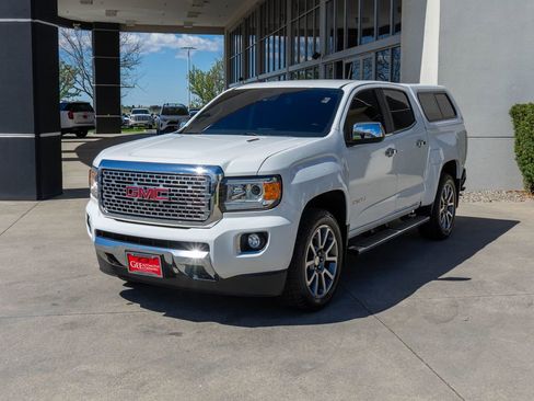 Used 2020 GMC Canyon Denali AWD/4WD image 3