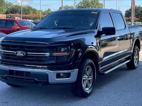 Used 2025 Ford F150 XLT w/ Equipment Group 301A Standard AWD/4WD image 3