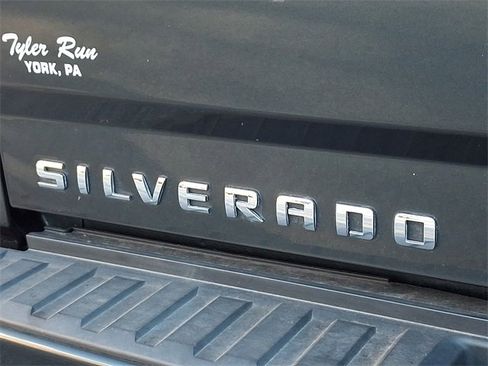 Used 2017 Chevrolet Silverado 1500 LTZ Z71 image 30