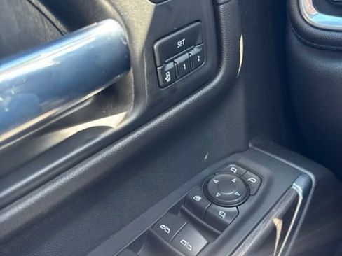 Used 2021 Chevrolet Silverado 1500 LTZ AWD/4WD image 10