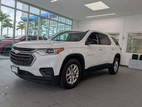 Certified 2020 Chevrolet Traverse LS image 3