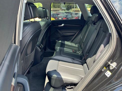 Used 2018 Audi Q5 2.0T Premium Plus w/ Premium Plus Package AWD/4WD image 37