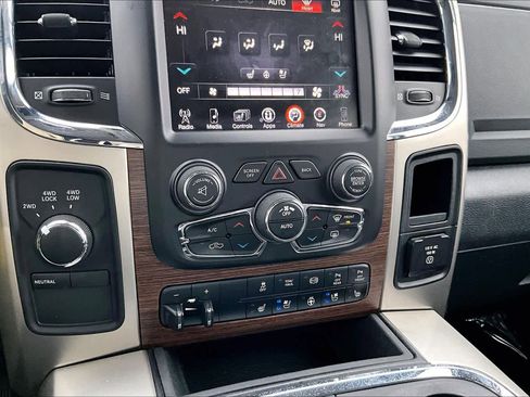 Used 2016 RAM 2500 Laramie image 32