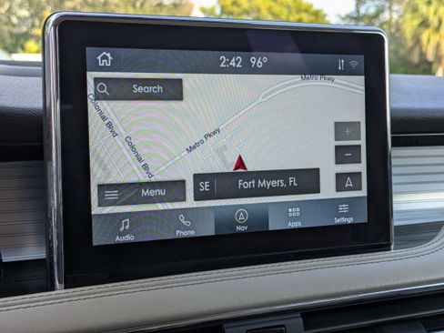 Used 2020 Lincoln Corsair FWD w/ Premium Package image 32