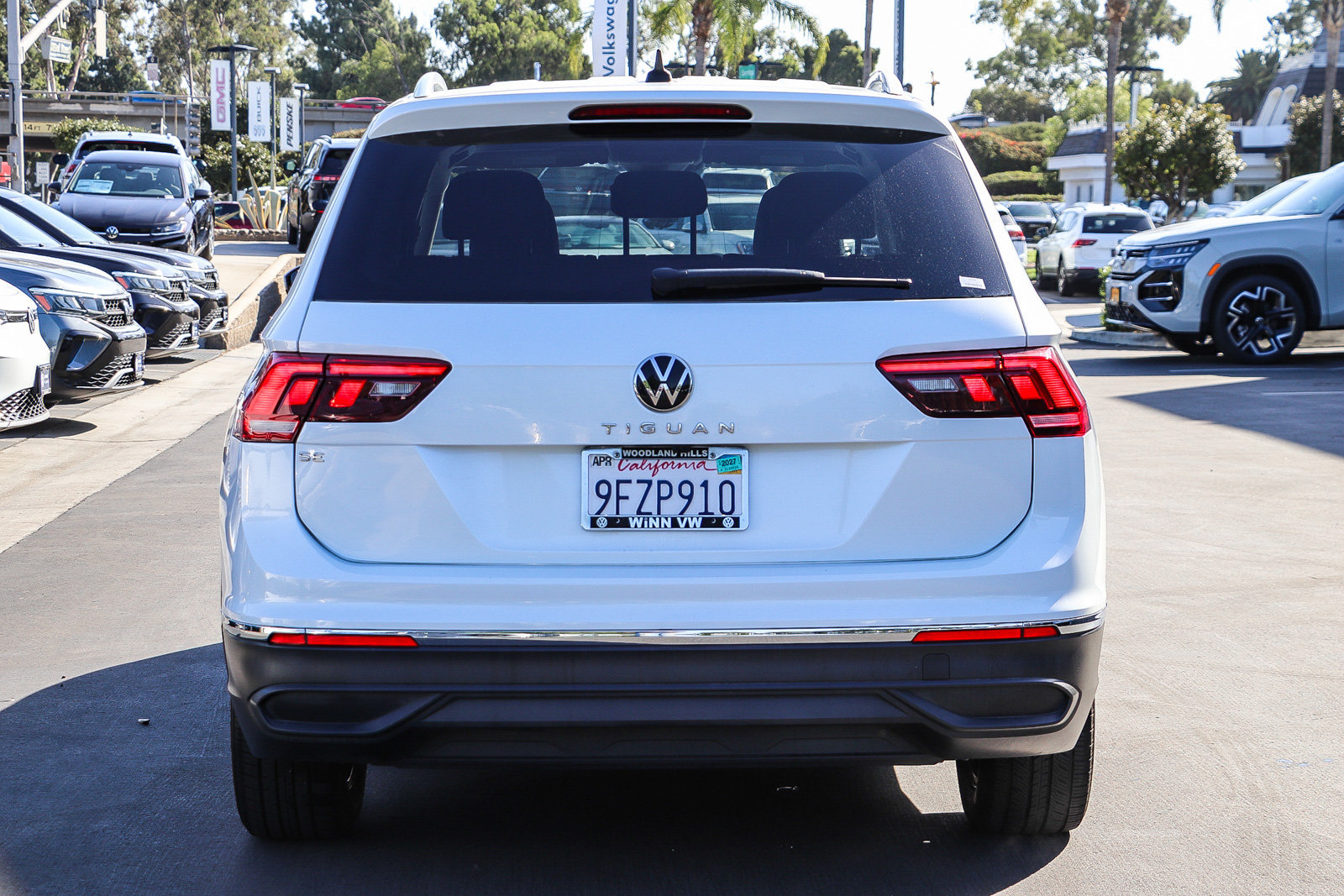 Used 2023 Volkswagen Tiguan SE FWD image 7