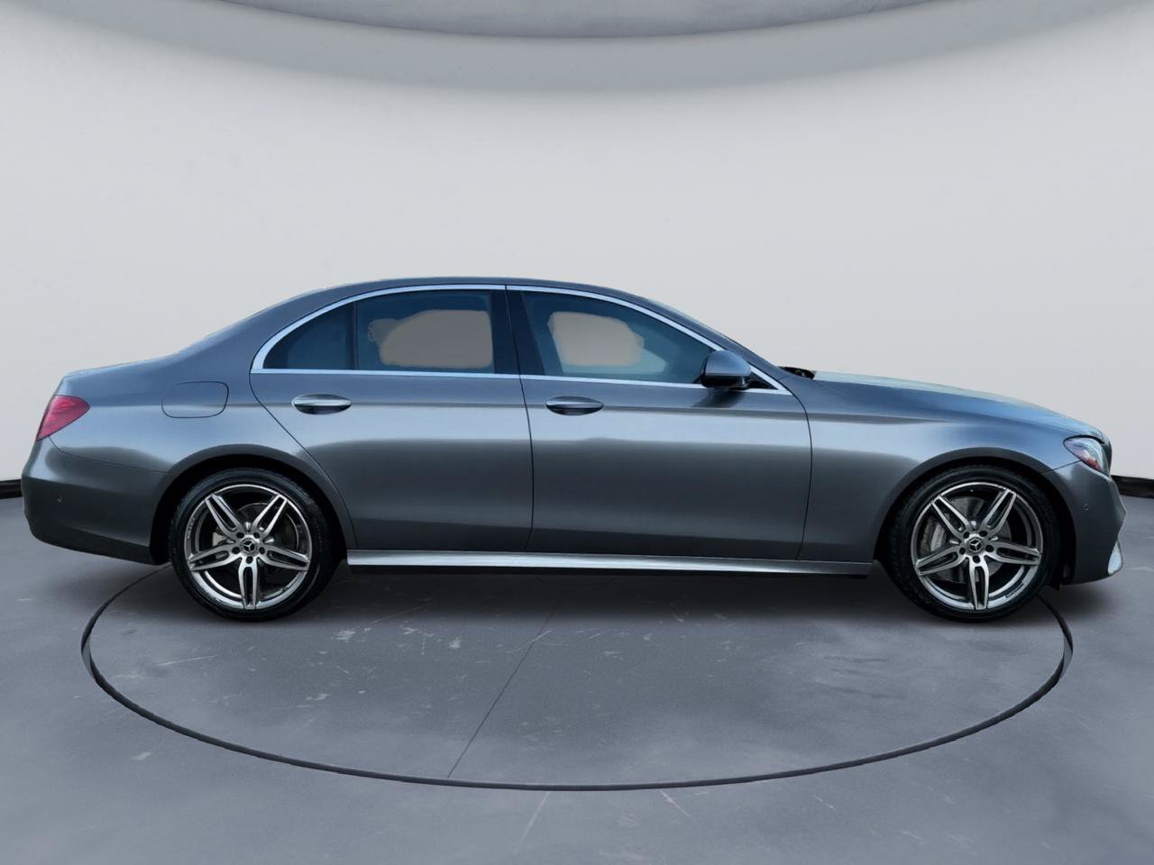 Used 2017 Mercedes-Benz E 300 image 9