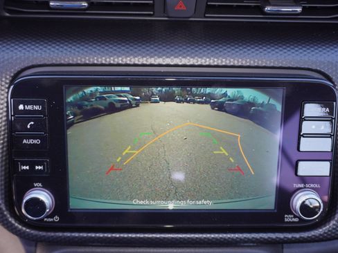 Used 2024 Nissan Kicks SV FWD image 11