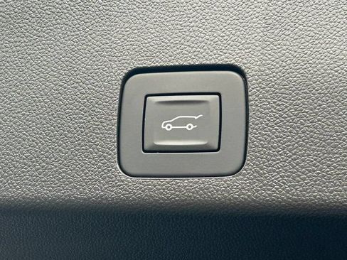 Used 2025 Buick Encore GX Sport Touring w/ Advanced Technology Package AWD/4WD image 33