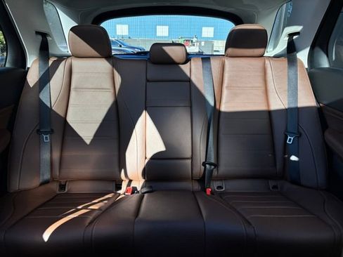 Used 2025 Mercedes-Benz GLE 350 4MATIC image 53