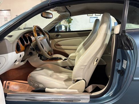 Used 2000 Jaguar XK8 Convertible RWD image 20