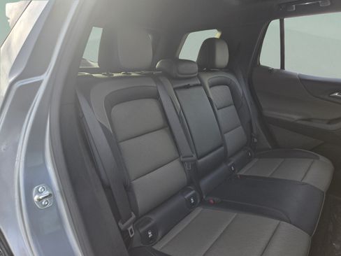 Used 2026 Chevrolet Equinox LT w/ Convenience Package II FWD image 24