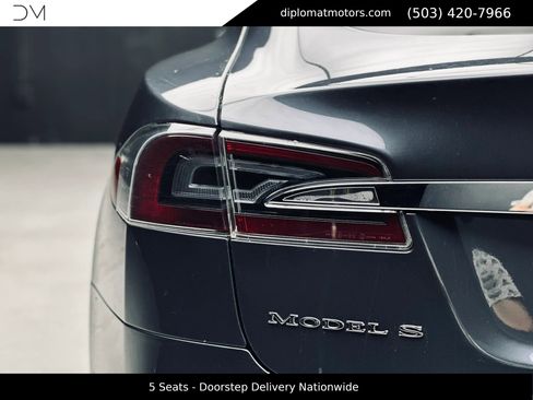 Used 2015 Tesla Model S 85 image 15