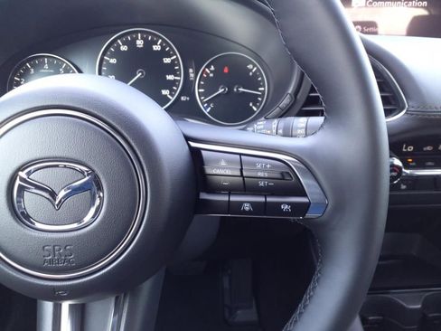 New 2024 MAZDA MAZDA3 Hatchback w/Premium Plus Pkg image 19