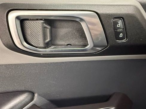 Used 2024 Ford Bronco Black Diamond image 31