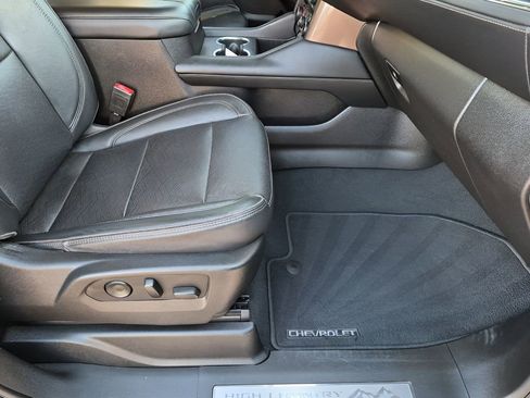 Used 2021 Chevrolet Suburban High Country image 16