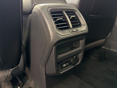 Certified 2024 Volkswagen Tiguan SE R-Line FWD image 32