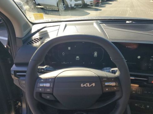 New 2026 Kia Sportage SX image 13