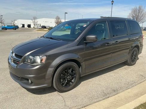 Used 2019 Dodge Grand Caravan GT image 3