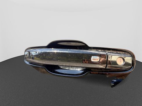 Used 2025 Chevrolet Silverado 1500 LT image 13