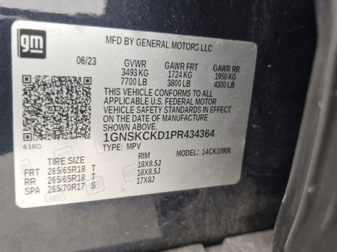 Used 2023 Chevrolet Suburban LT image 11