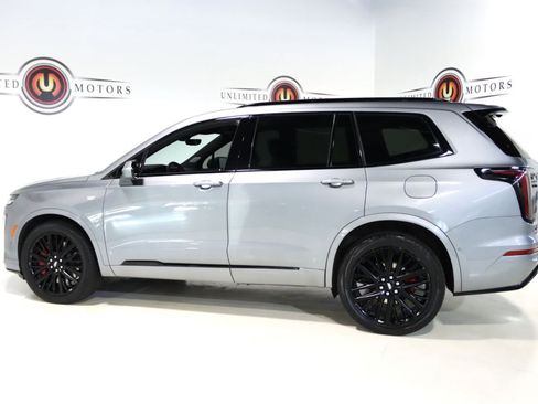 Used 2024 Cadillac XT6 Sport w/ Technology Package AWD/4WD image 36
