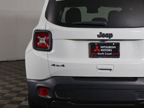Used 2022 Jeep Renegade Latitude w/ Convenience Group AWD/4WD image 14