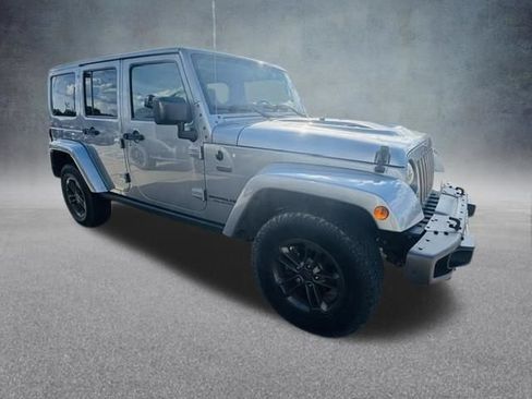 Used 2017 Jeep Wrangler Unlimited Sahara AWD/4WD image 2