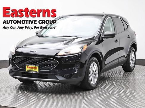 Used 2022 Ford Escape SE AWD/4WD image 1