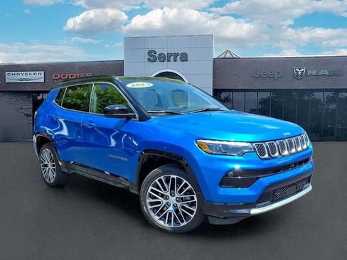 Used 2023 Jeep Compass Limited w/ Elite Group AWD/4WD image 1