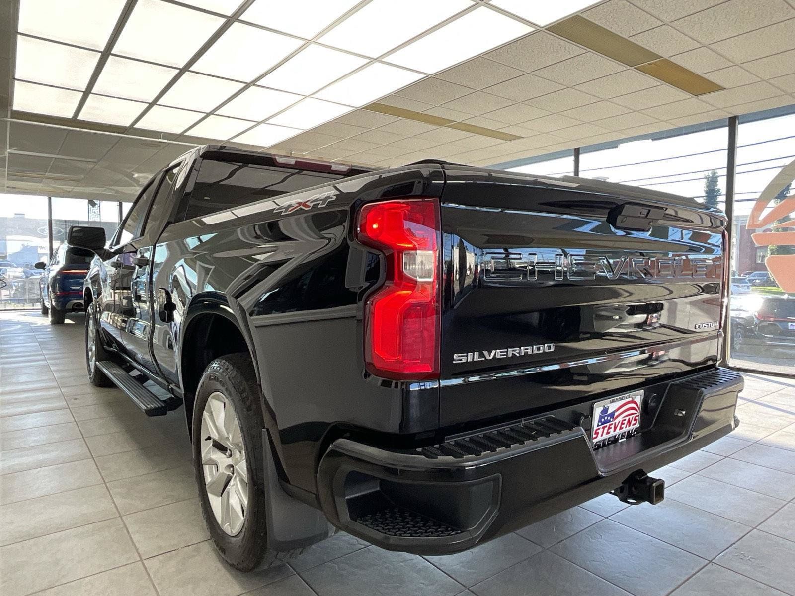 Used 2021 Chevrolet Silverado 1500 Custom AWD/4WD image 6
