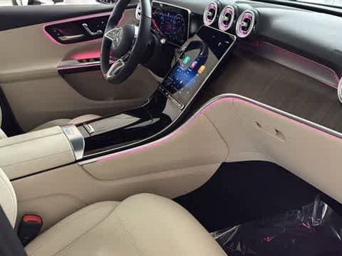 Used 2026 Mercedes-Benz GLC 300 4MATIC image 34