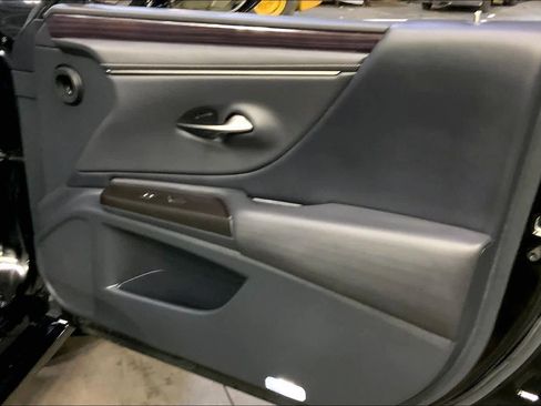 Used 2019 Lexus ES 350 w/ Luxury Package image 22