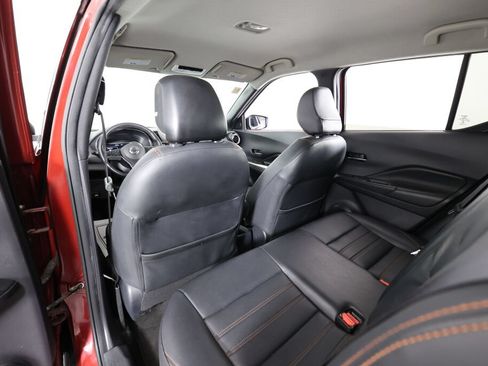 Used 2019 Nissan Kicks SR w/ SR Premium Package FWD image 14