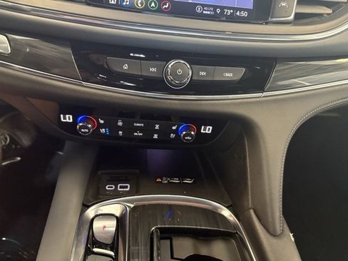 Used 2024 Buick Enclave Premium image 29