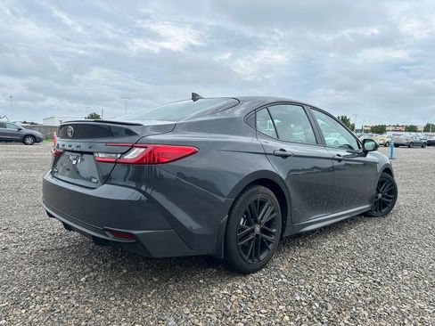 Used 2025 Toyota Camry SE FWD image 10