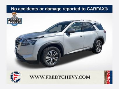 Used 2025 Nissan Pathfinder SL