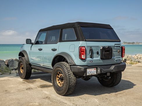 Used 2021 Ford Bronco Big Bend w/ Sasquatch Package AWD/4WD image 6