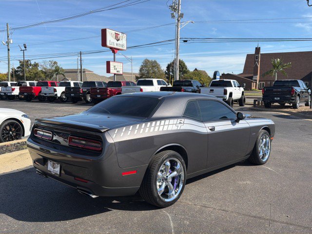 Used 2016 Dodge Challenger R/T w/ Sound Group RWD image 7
