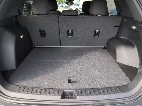 Used 2026 Chevrolet Equinox LT image 28